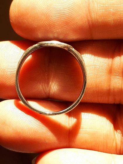 แหวนหลวงปู่ทวด วัดช้างไห้ ปี 2506 เนื้อเงิน ยันต์จม(นิยม) แจกผู้หญิง สภาพดีมากทั้งด้านหน้าและด้านหลัง ไม่ผ่านการใช้งาน สภาพสวย ผิวเดิมๆ ดูง่ รูปที่ 20