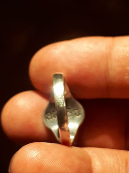 แหวนหลวงปู่ทวด วัดช้างไห้ ปี 2506 เนื้อเงิน ยันต์จม(นิยม) แจกผู้หญิง สภาพดีมากทั้งด้านหน้าและด้านหลัง ไม่ผ่านการใช้งาน สภาพสวย ผิวเดิมๆ ดูง่ รูปที่ 13