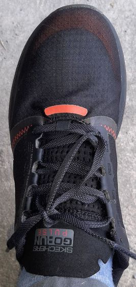 รองเท้า Skechers​ รุ่น Go Run Pulse  สีดำส้ม size 42.5 ยาว 27.25 ซม. รูปที่ 12
