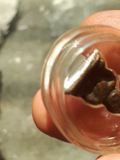 พระครูสอน วัดมักกะสัน พิมพ์พระชัยวัฒน์สองหน้า ปี2484 เนื้อทองผสม สมบูรณ์ สภาพสวยเดิมๆ องค์ล่ำ ๆดูง่ายสบายตา เก่า แท้ แปลก หายาก  เลี่ยมเดิม  รูปที่ 7