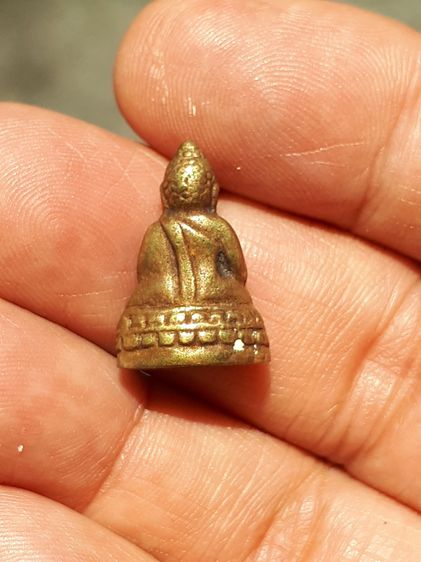 พระชัยวัฒน์ ก้นตอกโค๊ต เนื้อทองเหลือง สภาพสวย สมบูณณ์ เก่า แท้ แปลก หายาก ไม่รู้ที่  รูปที่ 3