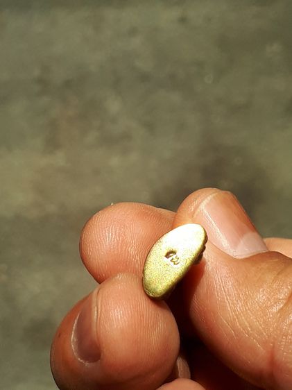 พระชัยวัฒน์ ก้นตอกโค๊ต เนื้อทองเหลือง สภาพสวย สมบูณณ์ เก่า แท้ แปลก หายาก ไม่รู้ที่  รูปที่ 4