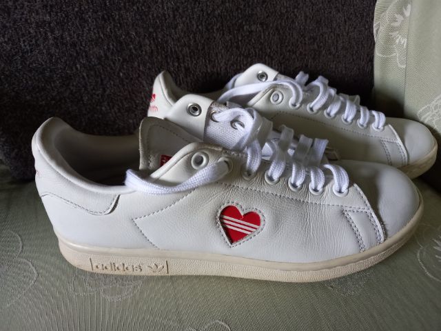 adidas  รูปที่ 4