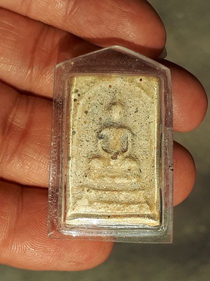 พระสมเด็จ พิมพ์เจดีย์ใหญ่ หลังเรียบ กรุวัดสะตือ เนื้อผง มีมวลสาร ผิวเปิด เหี่ยวย่น ขอบไม่คมมือ ผิวเดิม สวยงาม เก่า เดิมๆ แท้ หายาก เลี่ยมเดิ รูปที่ 4