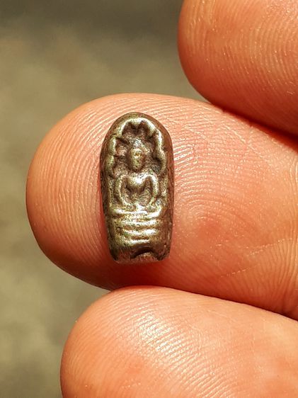 พระปรกใบมะขาม หลังจาร เนื้อเงิน พระหนา สวย สมบูรณ์ องค์นี้แท้ เก่ามาก ดูง่าย ไม่รู้ที่ รูปที่ 3