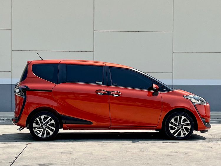 Toyota Sienta 2017 1.5 V Utility-car เบนซิน เกียร์อัตโนมัติ ส้ม รูปที่ 3