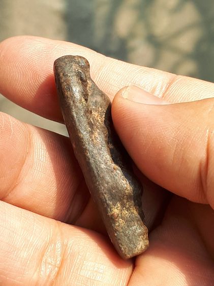 พระกรุนาดูน พิมพ์นาคปรก ปางสมาธิ ฐาน 3 ชั้น เนื้อดินเผา สีดำ เนื้อดินละเอียด คราบราดำ ดินยังติดตามซอกองค์พระ ไม่ถูกล้างออก เดิมๆ เก่า แท้ ศิ รูปที่ 4