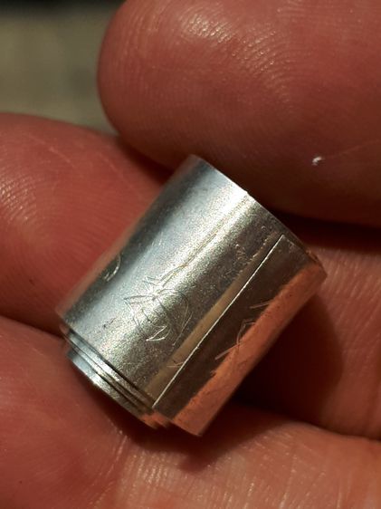 ตะกรุด เนื้อเงิน จารมือ ขนาดยาวประมาณ 2 ซม. ผิวเดิมๆ รอยจารชัดๆ มีน้ำหนัก สภาพสวยมาก ไม่ผ่านการใช้ เก่า แท้ สร้างน้อย แปลก หายากมาก ไม่รู้ท รูปที่ 10