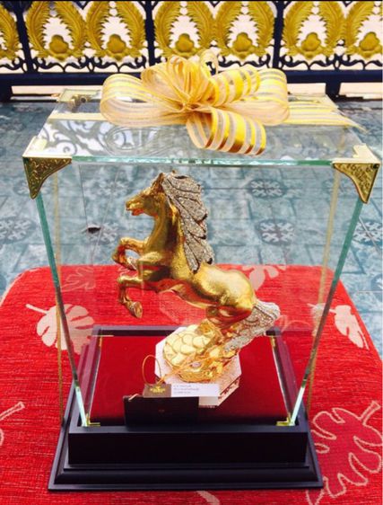 ม้าจักรพรรดิทองคำ