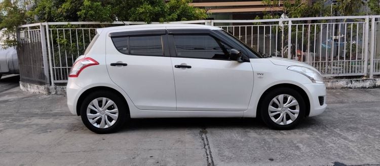 Suzuki Swift 2016 1.2 GA Sedan เบนซิน ไม่ติดแก๊ส เกียร์ธรรมดา ขาว รูปที่ 4