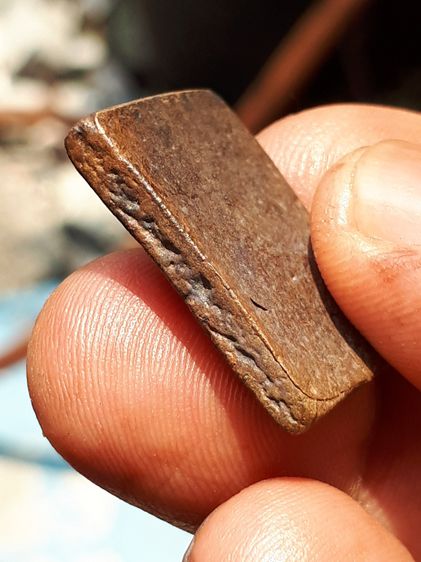 พระปิดตา พิมพ์สี่เหลี่ยมแขนบ่วง พระปิดตาอาจารย์เปิง วัดชินวราราม จ.ปทุมธานี ปี 24xx เนื้อโลหะผสม หล่อโบราณ พิมพ์คม ชัด ลึก สภาพผิวเดิมๆ เก่า รูปที่ 5