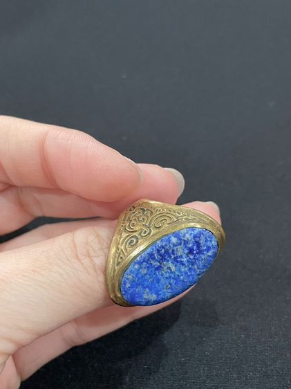 แหวนหัวลาพิส ลาซูลี ( Lapis lazuli )  ตัวเรือนทองเหลือง   รูปแบบสวยงาม สวมใส่สบาย ๆๆ ในวันสบาย ๆๆ  รูปที่ 6