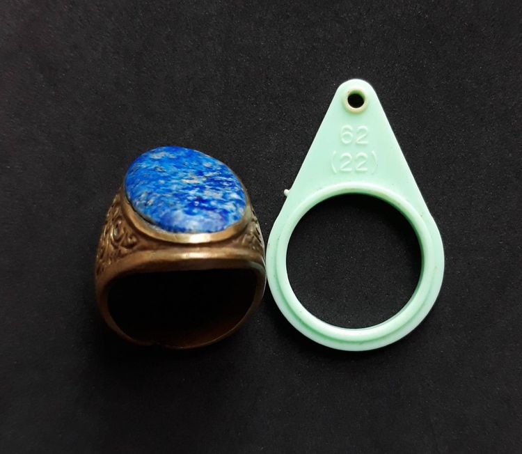 แหวนหัวลาพิส ลาซูลี ( Lapis lazuli )  ตัวเรือนทองเหลือง   รูปแบบสวยงาม สวมใส่สบาย ๆๆ ในวันสบาย ๆๆ  รูปที่ 10