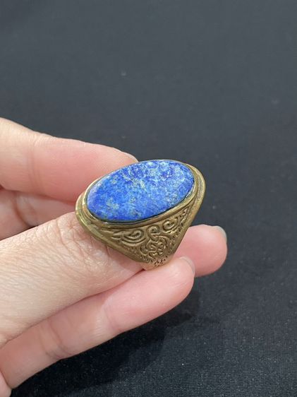แหวนหัวลาพิส ลาซูลี ( Lapis lazuli )  ตัวเรือนทองเหลือง   รูปแบบสวยงาม สวมใส่สบาย ๆๆ ในวันสบาย ๆๆ  รูปที่ 18
