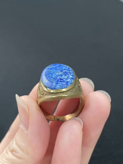 แหวนหัวลาพิส ลาซูลี ( Lapis lazuli )  ตัวเรือนทองเหลือง   รูปแบบสวยงาม สวมใส่สบาย ๆๆ ในวันสบาย ๆๆ  รูปที่ 14