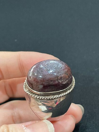 แหวนหัวพลอยแดงดิบ เรือนเงิน  รูปแบบสวยงาม สวมใส่สบาย ๆๆ ในวันสบาย ๆๆ  รูปที่ 12