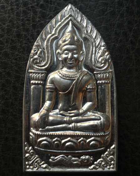 พระยอดขุนพล หลวงพ่อฑูรย์ วัดโพธินิมิตร เนื้อชิน พ.ศ. 2527 ครบชุด 3 องค์ 3 พิมพ์ สร้างจากเนื้อชินกรุเก่าที่ชำรุดแตกหัก รูปที่ 36