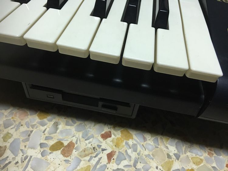 คีย์บอร์ดดนตรียี่ห้อ Technics KN 2000 สภาพเครื่องทำงานดี จอจะมีลอยพร้อมซองกระเป๋า รูปที่ 10
