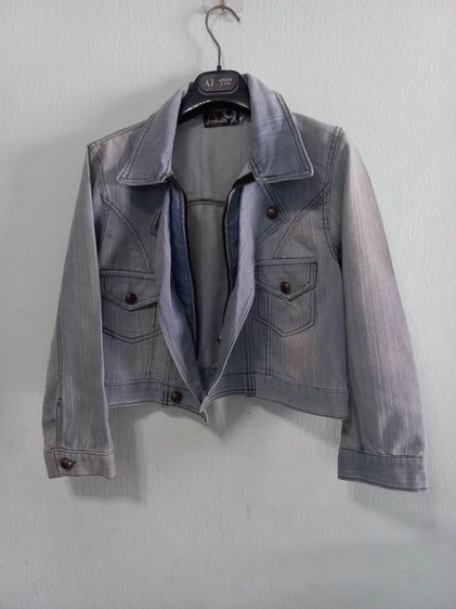 🌈เสื้อแจ๊คเก็ต ‘ยีนส์ฟอก’ หรือ ‘ยีนส์สีซีด แบรนด์ LEONINE® งานแบรนด์แท้ 💯สภาพใหม่ 💯  👉แบรนด์ดัง ✨️ รูปที่ 2