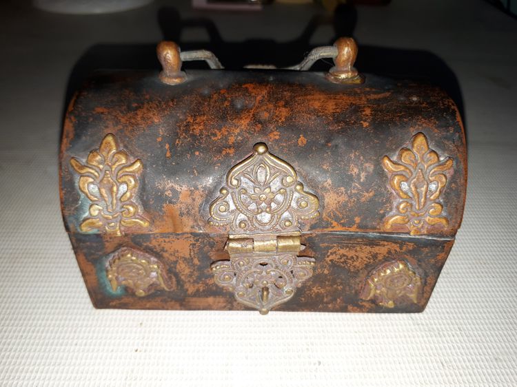 ตับเหล็ก หรือ ตับทองแดง ขนาดใหญ่ สีดำอมน้ำตาลอมแดง รูปทรงสมบูรณ์ สวยงาม แห้ง เหี่ยวย่น ผิวเดิมๆ มีน้ำหนัก ของแท้ต้องมีความเป็นธรรมชาติของตับ รูปที่ 16