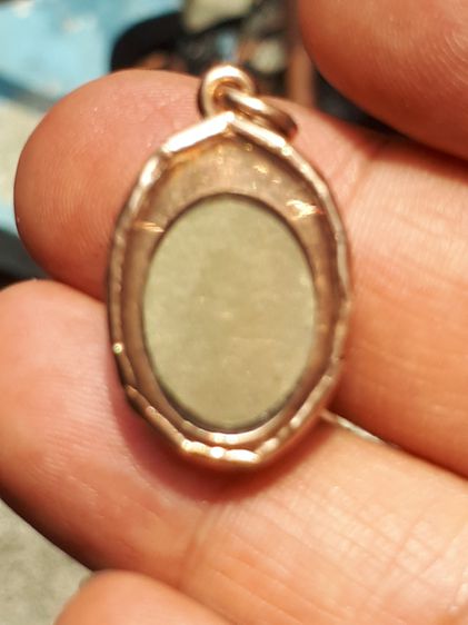 หัวแหวน หลวงปู่ทวด วัดช้างให้ ปี 250x เนื้ออัลปาก้า พระคมชัด สภาพสวยคม แท้ เก่า เลี่ยมนาก โบราณ หนา สวย เลี่ยมมาเป็นสิบปีแล้ว ++เด่นด้าน++ แ รูปที่ 2