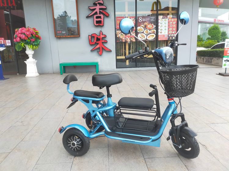 รถสามล้อไฟฟ้า 3 ที่นั่ง ขนาดเล็ก คล่องตัวสูง  สามล้อไฟฟ้า 3 ที่นั่ง  กะทัดรัดคล่องตัวสูง ความเร็วสุงสุด 30 กม.ชม. สามารถปรับความเร็วได้ 3 ร รูปที่ 5