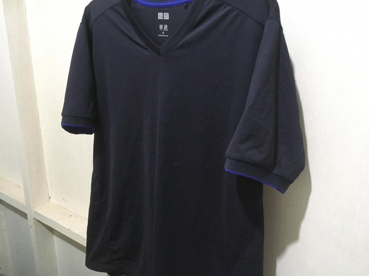 เสื้อ คอวี dry-ex anti-bacterial แบรนด์ uniqlo สีกรม รูปที่ 5
