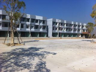 ขายที่ดิน พร้อม โครงการคอนโด และ ตึกแถว ตรงข้าม มหาวิทยาลัยแม่โจ้ จ.เชียงใหม่ พื้นที่ 18 ไร่ ราคา 450 ลบ. ( เจ้าของขายเอง เจรจาได้ )