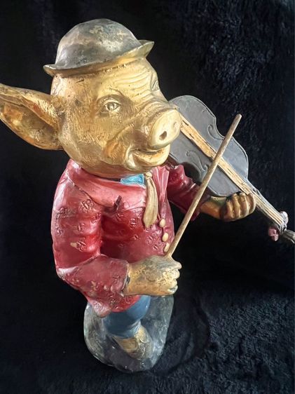 Brass Pig playing the violin หมูทองเหลืองเล่นไวโอลีน งานยุโรปนำเข้า รูปที่ 2