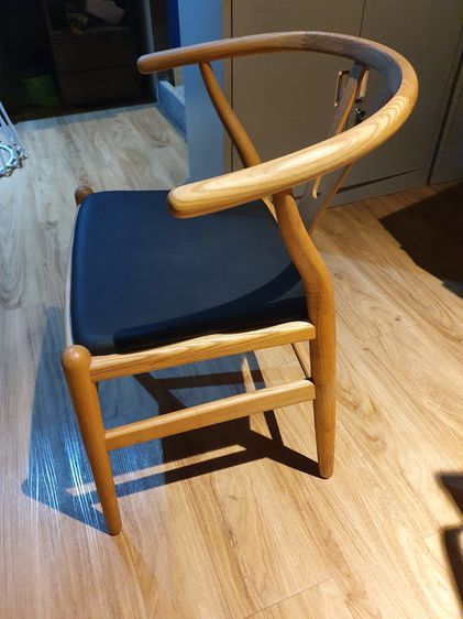 CH24 Wishbone Chair replica หนังแท้ real leather  รูปที่ 2