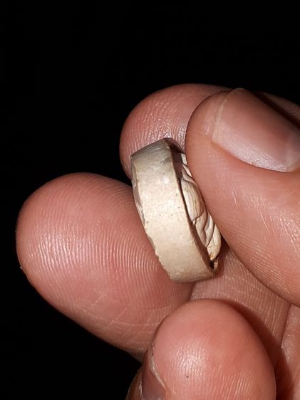 พระสังกัจจายน์ รุ่นเพชรรุ่งโรจน์ ปี 2535 ฝังตะกรุดเงิน หลวงปู่โต๊ะ วัดประดู่ฉิมพลี เนื้อผงพุทธคุณ เนื้อจัดแก่น้ำมัน ปี พิมพ์สวย ผิวเดิมๆ ผสม รูปที่ 6