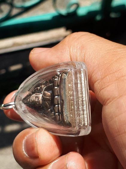 พระพุทธชินราชหล่อโบราณ ญสส 87 พรรษา สมเด็จพระญาณสังวร เนื้อนวะโลหะก้นเงิน วัดบวรนิเวศวิหาร ปี 2543 กริ่งดัง ก้นตอกลายเซ็น รวม 11 โค้ด และหมา รูปที่ 6