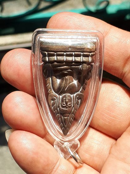 พระพุทธชินราชหล่อโบราณ ญสส 87 พรรษา สมเด็จพระญาณสังวร เนื้อนวะโลหะก้นเงิน วัดบวรนิเวศวิหาร ปี 2543 กริ่งดัง ก้นตอกลายเซ็น รวม 11 โค้ด และหมา รูปที่ 7