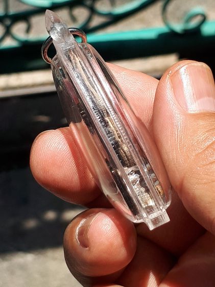 พระพุทธชินราชหล่อโบราณ ญสส 87 พรรษา สมเด็จพระญาณสังวร เนื้อนวะโลหะก้นเงิน วัดบวรนิเวศวิหาร ปี 2543 กริ่งดัง ก้นตอกลายเซ็น รวม 11 โค้ด และหมา รูปที่ 3