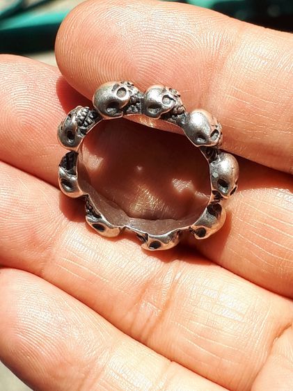 แหวนเงิน หัวกะโหลก เงินแท้ มีน้ำหนัก ขนาดกลาง งานมือ Hand Made ศิลปะอย่างเทห์ สภาพสวย สมบูรณ์ แหวนเงินแท้ เก่ามาก แปลก หายาก รูปที่ 8
