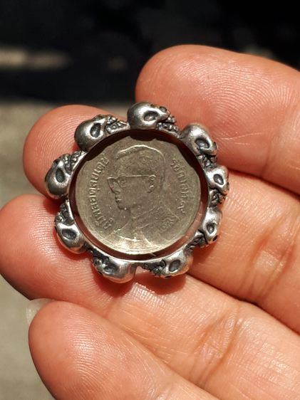 แหวนเงิน หัวกะโหลก เงินแท้ มีน้ำหนัก ขนาดกลาง งานมือ Hand Made ศิลปะอย่างเทห์ สภาพสวย สมบูรณ์ แหวนเงินแท้ เก่ามาก แปลก หายาก รูปที่ 10