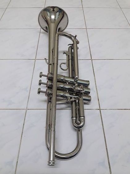 ยังงัยก็ได้ถ้ามันทำให้คุณพอใจ Trumpets ยี่ห้อ Olds รุ่น Studio