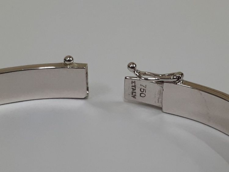 (158) กำไล 18k ขาว เเบบเรียบใส่ได้ทุกวันค่ะ รูปที่ 2