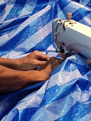   ผ้าบลูชีทรับตัดเย็บทุกขนาด 0817354812 ผ้าใบ ผ้าฟาง รับเจาะตาไก่ได้ถี่ตามที่ต้องการ ตัดแบ่งขายถูกๆ     ผ้าใบพลาสติก PEเนื้อเหนียวหนา ใช้งา รูปที่ 7