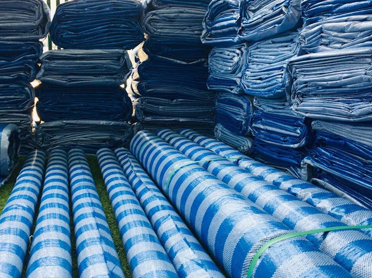   ผ้าบลูชีทรับตัดเย็บทุกขนาด 0817354812 ผ้าใบ ผ้าฟาง รับเจาะตาไก่ได้ถี่ตามที่ต้องการ ตัดแบ่งขายถูกๆ     ผ้าใบพลาสติก PEเนื้อเหนียวหนา ใช้งา รูปที่ 4