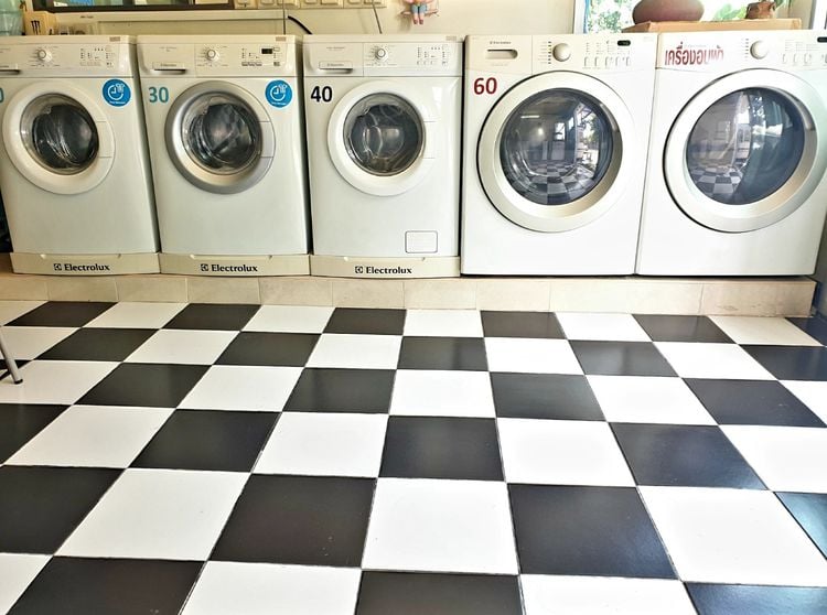 เครื่องซักผ้า+เครื่องอบผ้า Electrolux (เซ้งร้าน) 