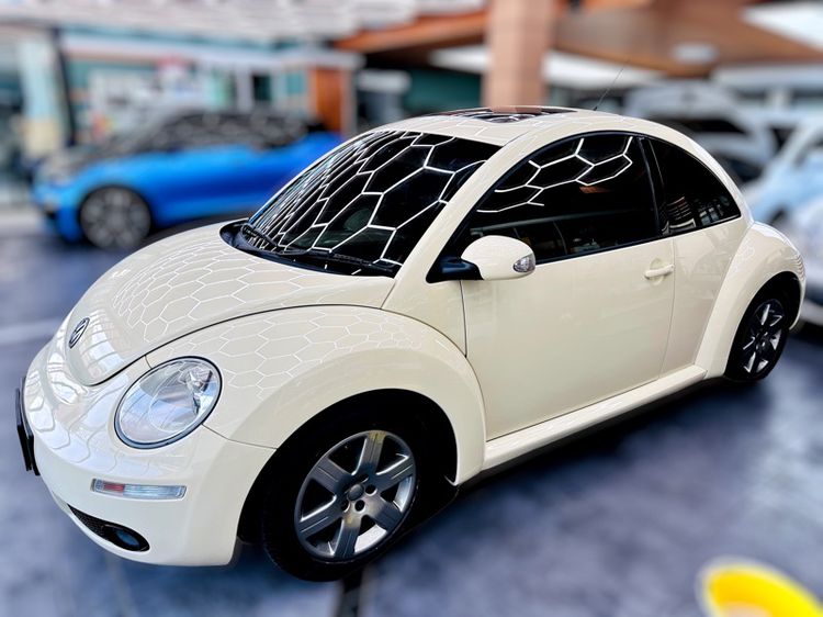 รถ Volkswagen Beetle 2.0 สี ครีม