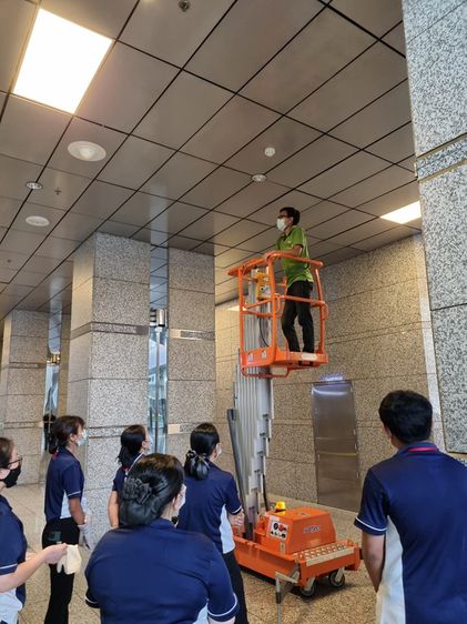 รถกระเช้าเสาเดี่ยว รูปที่ 2