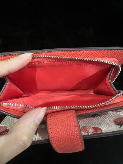Coach Orange Color Short Wallet รูปที่ 5