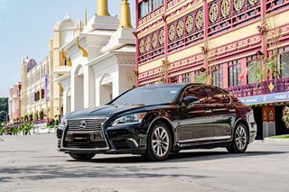 Lexus LS460 4.6 สีดำ ปี2014แท้ รถออกLexus Thailand เช็คระยะศูนย์Lexus ตลอด เจ้าของดูแลรักษาอย่างดี