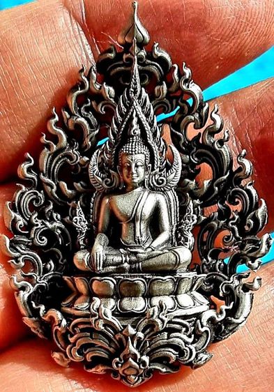 สมเด็จองค์ปฐม เนื้อเงินรมดำ สร้างน้อย ลายกนกสวยงามมาก หลวงพ่อเล็กปลุกเศก รูปที่ 2