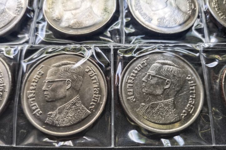 เหรียญไทย เหรียญ 5 บาทครุฑเฉียง 2522