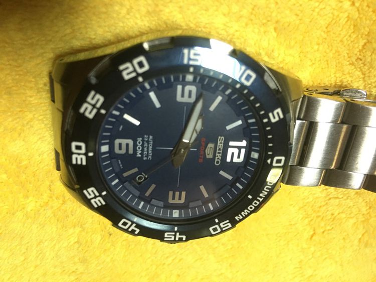 นาฬิกาชาย SEIKO AUTOMATIC หน้าน้ำเงิน 100M สภาพสวยสายยาว รูปที่ 4
