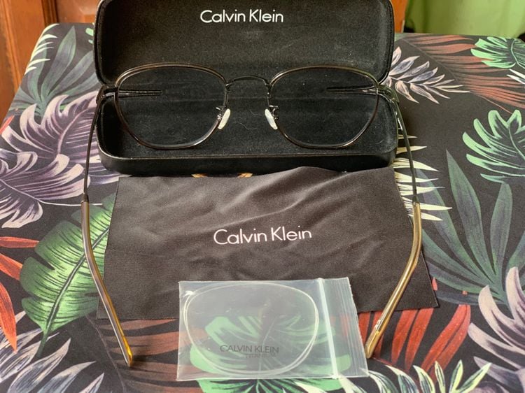 แว่นตา Calvin Klein รูปที่ 1