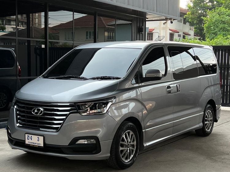 Hyundai H-1  2019 2.5 Elite Plus Van ดีเซล ไม่ติดแก๊ส เกียร์อัตโนมัติ เทา